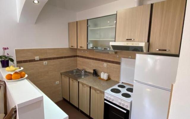 Lovely 1-bedroom apartment with free parking