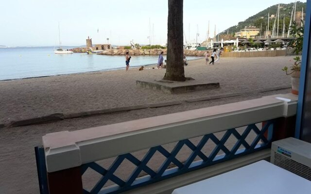 Apartment With one Bedroom in Théoule-sur-mer, With Wonderful sea View