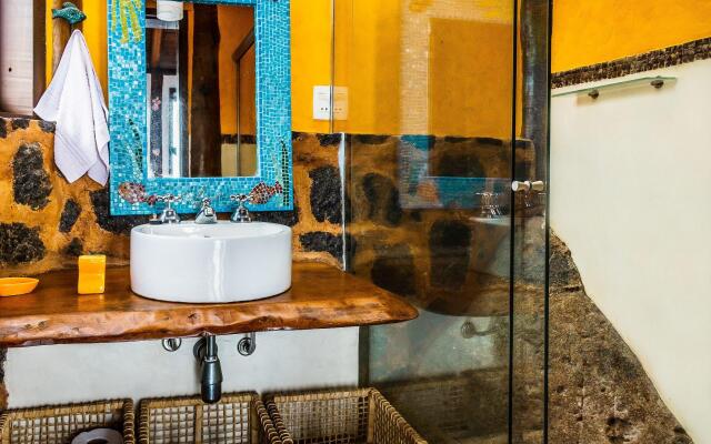 Casa de luxo com piscina e natureza em Ilhabela