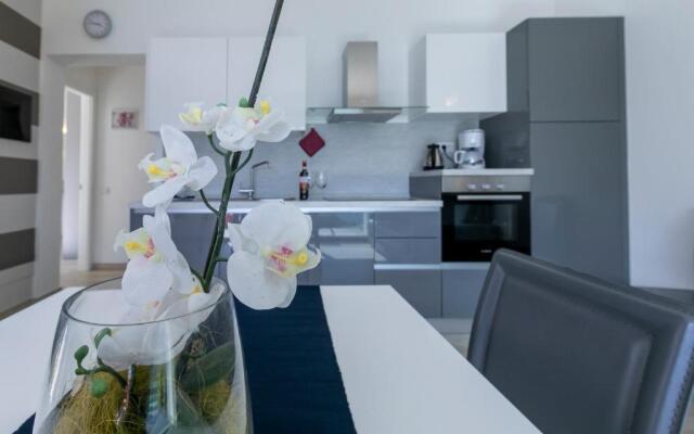 La Collinetta Apartments