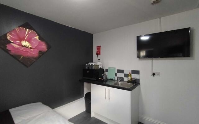 Black Ocean Holiday Apartments