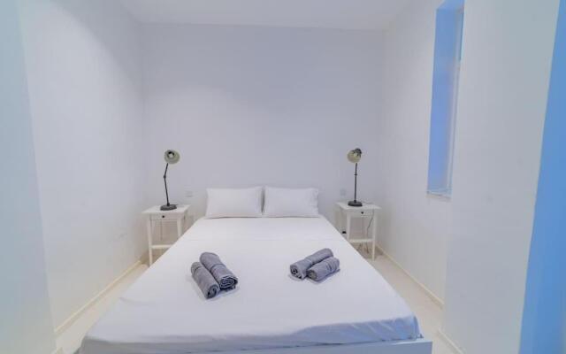 AF 3 - Modern 1 bedroom maisonette