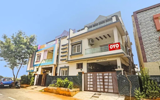OYO Royal Stay Near Mantra Mall
