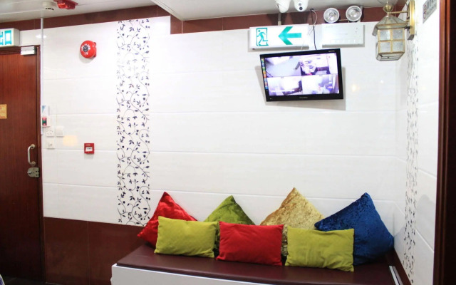 Kamal Deluxe Hotel