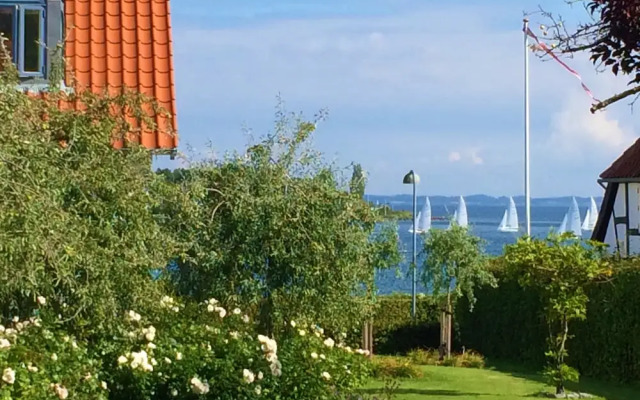 Troense B&B by the sea
