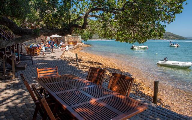 Under Milkwood Resort