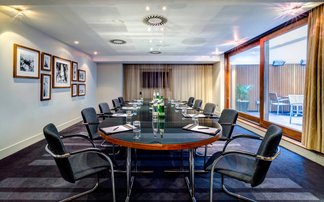 Apex City of London Hotel