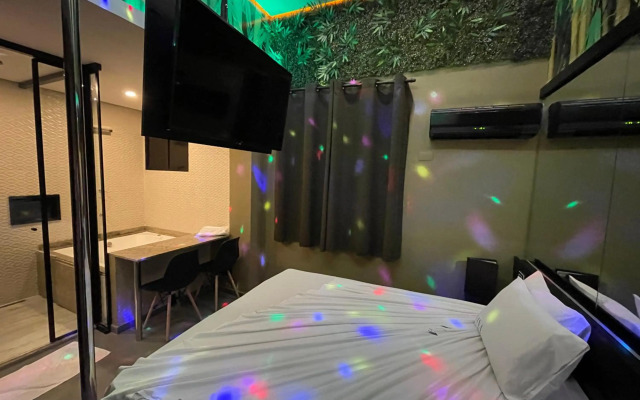 Amaralina Motel (Только для взрослых)