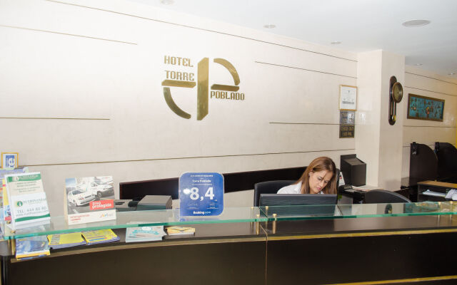 Aparta Suites Torre Poblado