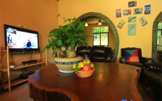 Yiling Shanju Hotel