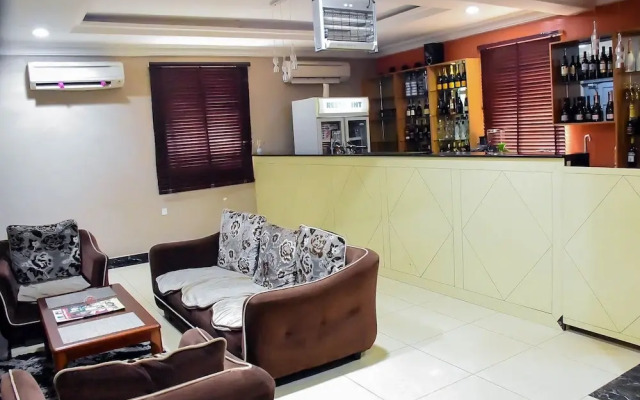 Yewa Frontier Hotel