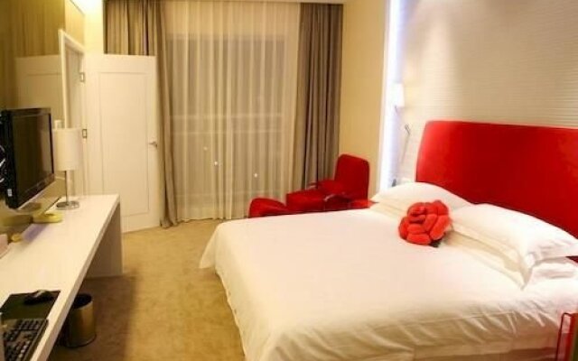 Shengjing Yijia Hotel