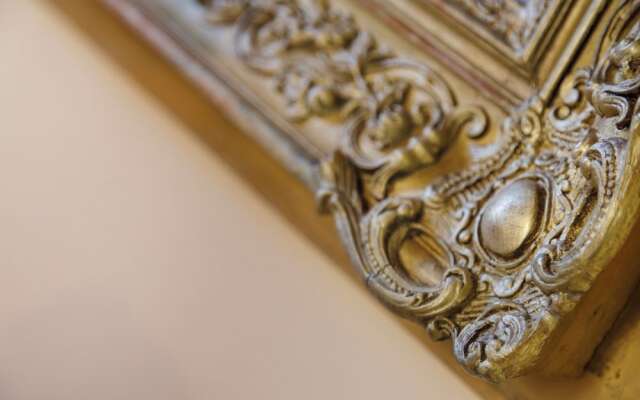 Saint George's House