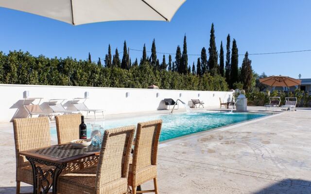 Tenuta San Cassiano with garden and pool