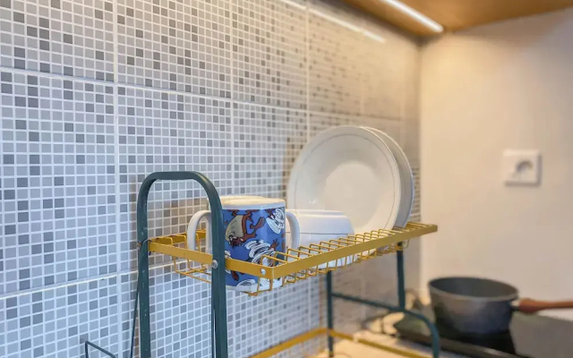 Simple Look Studio Apartment At Evenciio Margonda Near Station