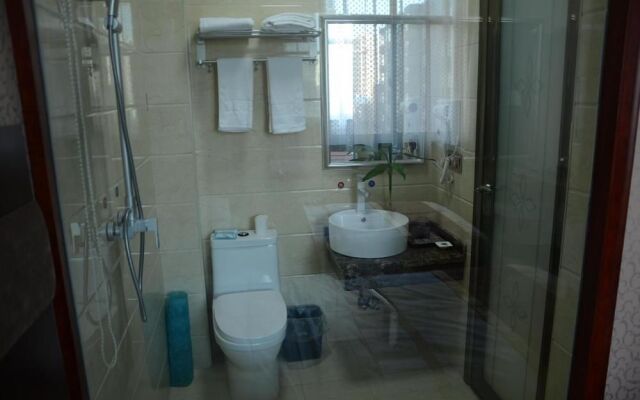 Linxia Travel Hotel