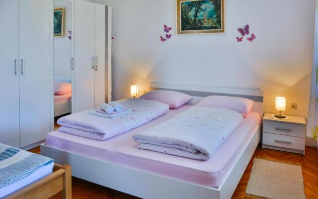 Apartment Skale