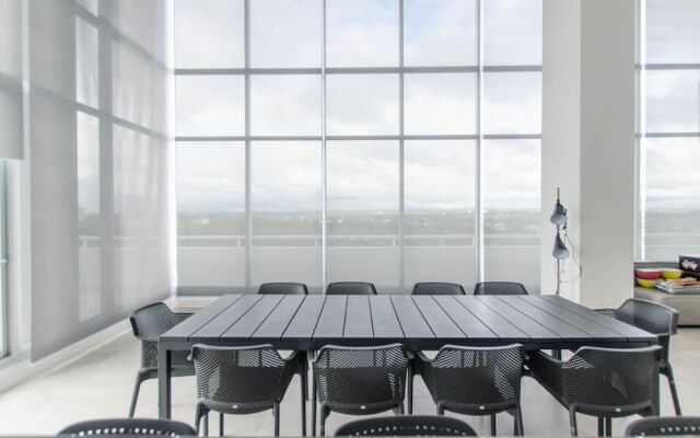 Private 5 Star 1 Bedroom Apartment on SkyTower
