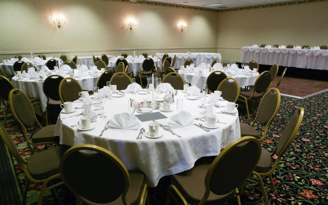 Hilton Kansas City Airport