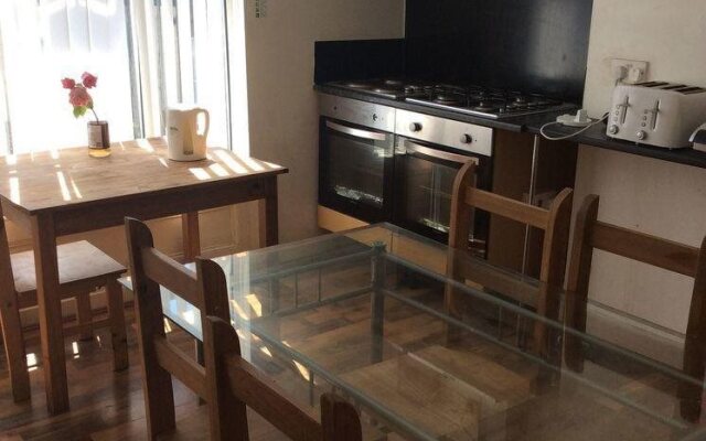 Shanks Guesthouse