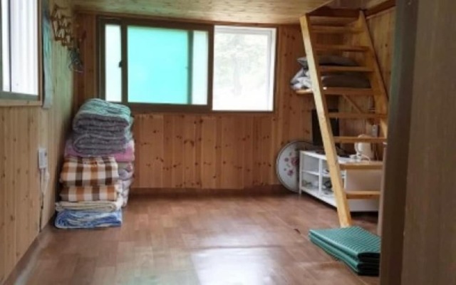 Wonju Gamaksan Hwangtobang Pension