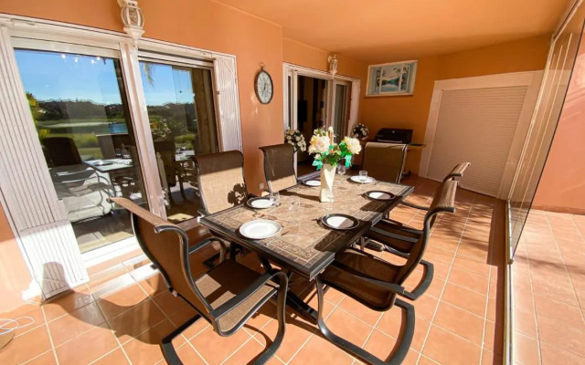 Luxury South Facing Groundfloor Apt