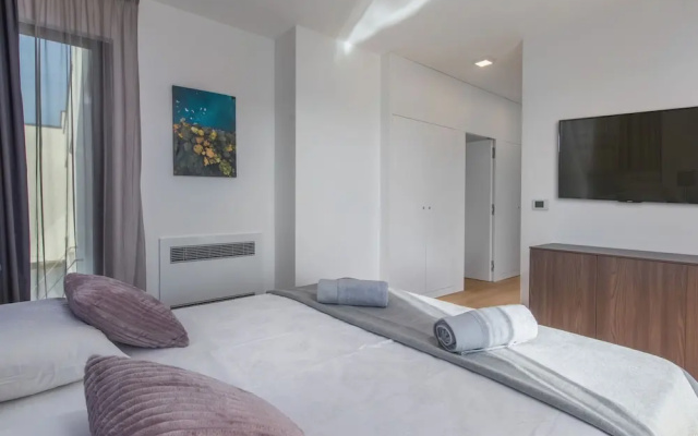 Modern Luxurious Villa With Sauna, Jacuzzi and Private Swimming Pool Near Porec - Villas_and_Bungalows in Porec - Photo 4