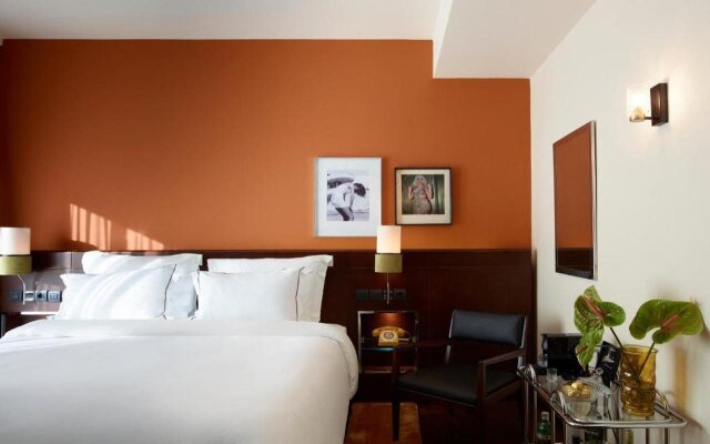Brown Acropol Hotel