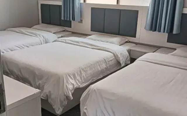 Yunzhihai Hotel (Huashan Visitor Center Branch)