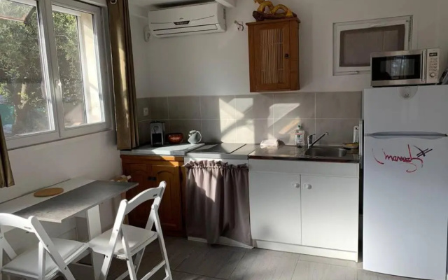 JOLI STUDIO INDEPENDANT 20m² AVEC JARDIN