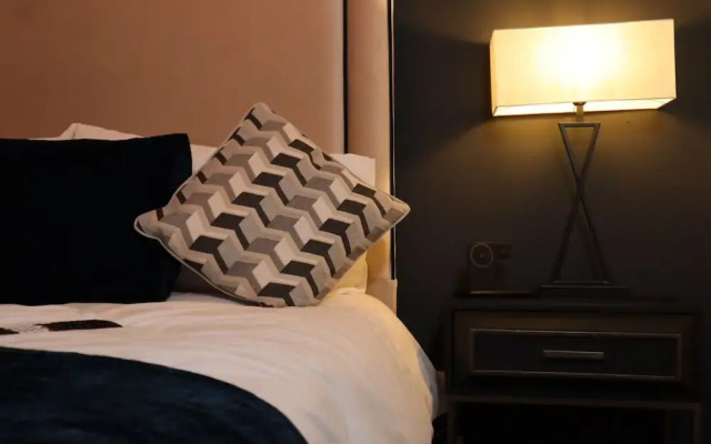 Stylish Urban Escape Near Nec, Airport, Hs2