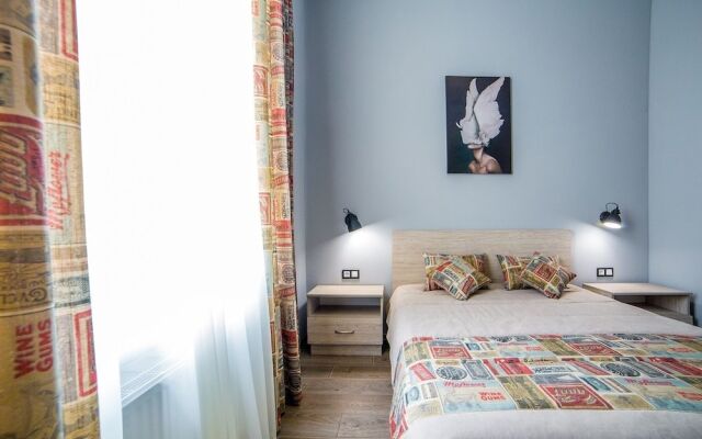Apart-hotel on sqr. Market