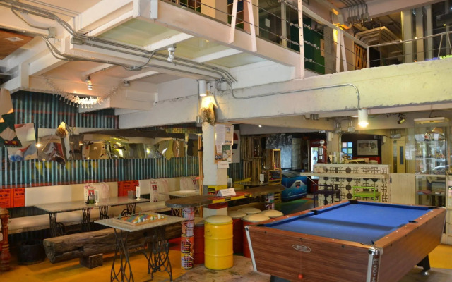 Silom Art Hostel