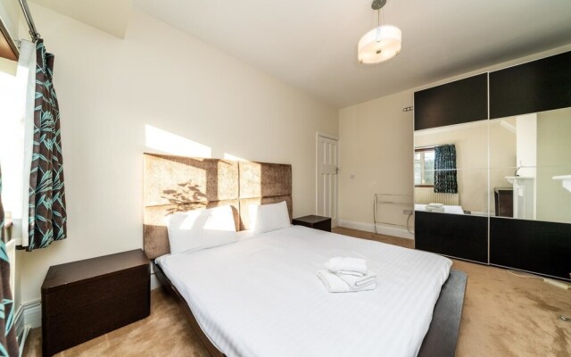 NEW Stunning 3 Bedroom House Centre Wembley