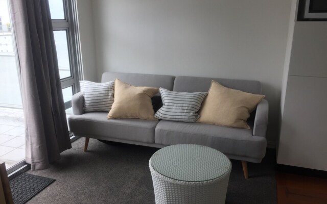 QV Viaduct Apartment