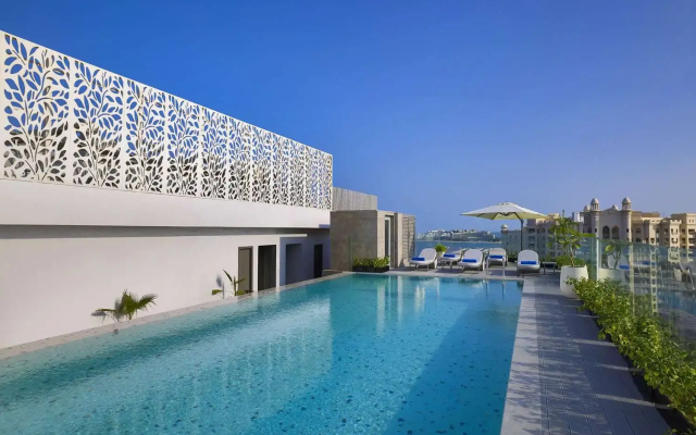 Tumbi  Dubai The Palm, Tapestry Collection by Hilton