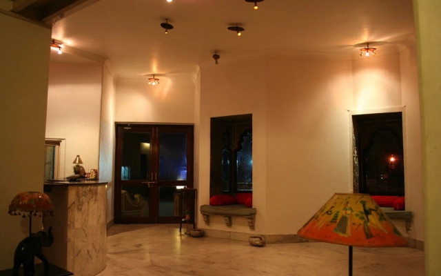 Hotel Pratap Palace