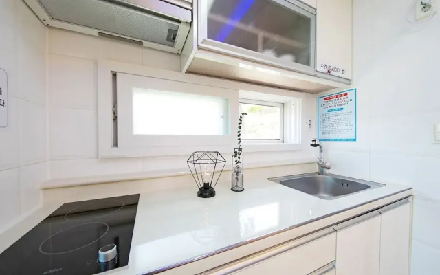 Yeosu Sky Bora Pension