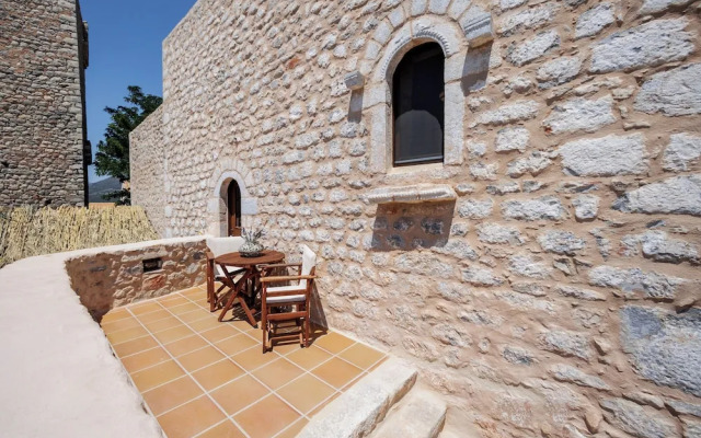 Arapakis Historic Castle