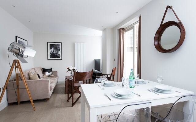 Lovely 2BR flat in West London