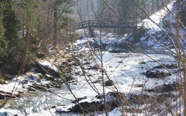 Steyr River Lodge