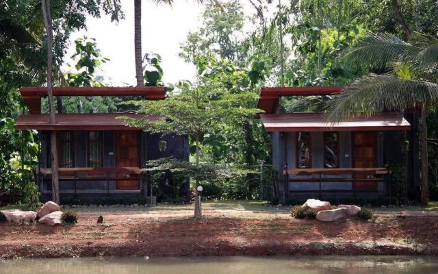 Dong Din Dang Fishing Resort