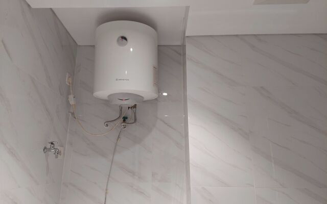 Modern Look And Cozy 1Br Branz Bsd City Apartment