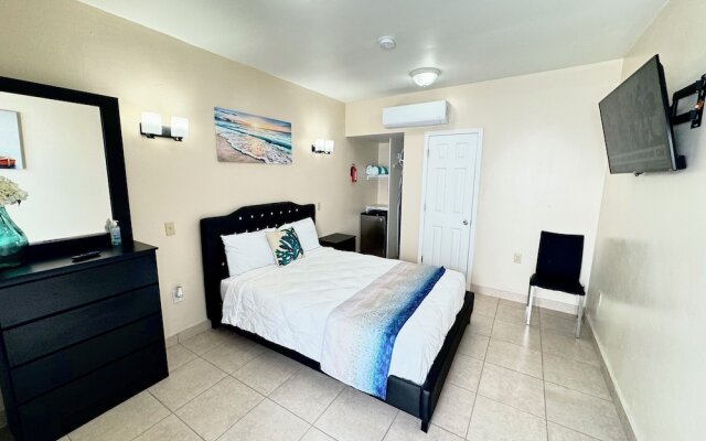 Le Bleu Bed and Breakfast