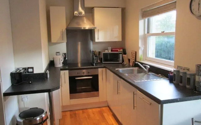 Bath Breaks Apartments