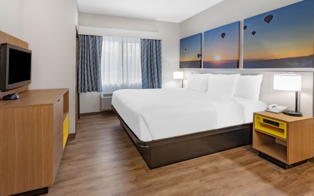 Days Inn By Wyndham Bernalillo