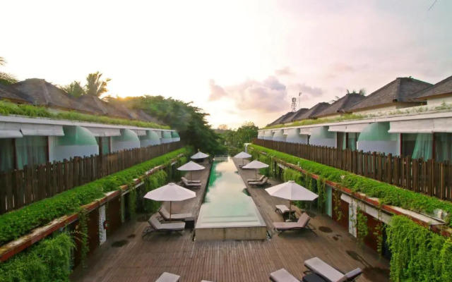 Kupu Kupu Jimbaran Beach Club & Spa by Loccitane