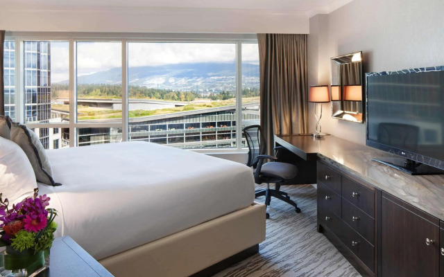 Fairmont Waterfront