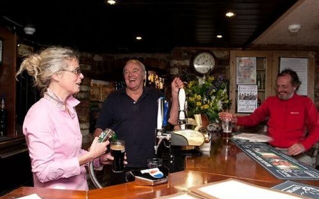 Boot & Shoe Inn