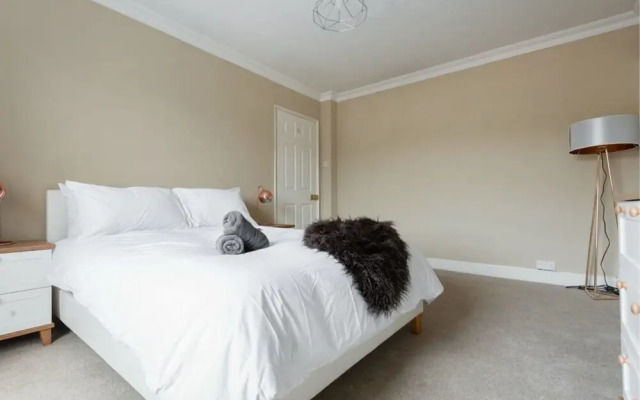 The Prince George Townhouse - Gorgeous 5bdr Townhouse